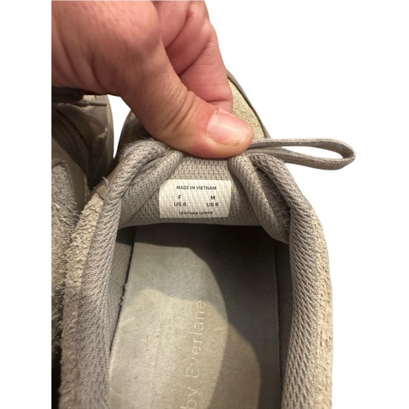 Everlane Tread Trainer Athletic Sneaker Unisex Women’s 8 Men’s 6 Tan/ Cream - Picture 9 of 10
